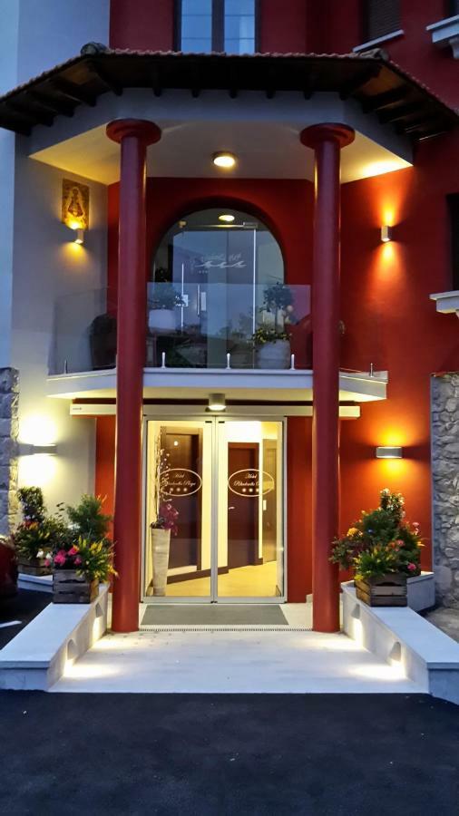 Hotel Ribadesella Playa Bagian luar foto